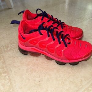Nike vapormax women’s size 7.5